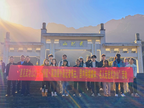 1764897733770320.png 3190991394089032.png